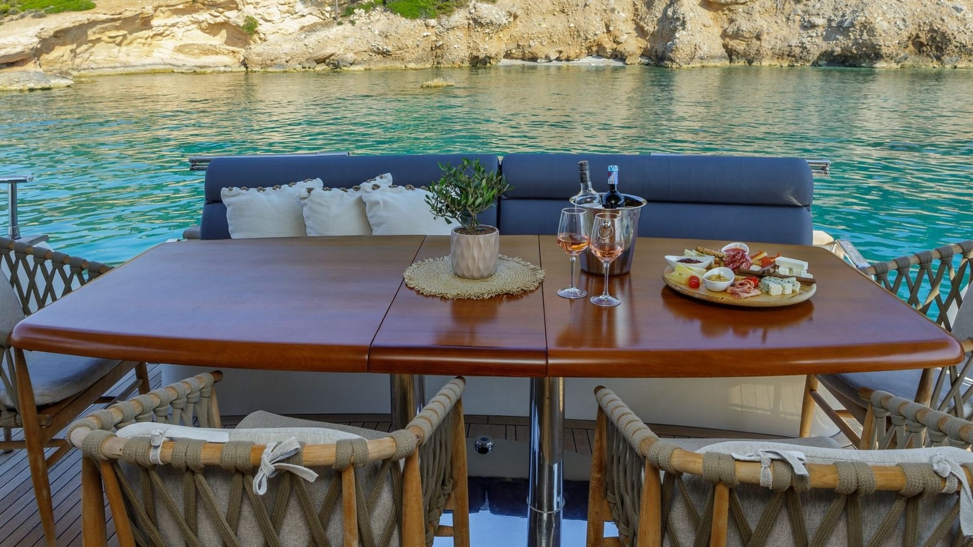SALTY – photo 12